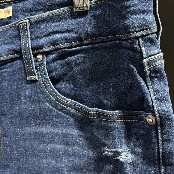 Levi Strauss mid length & rise hyper soft,slim through hip,cuffed 5 pocket - Picture 4 of 11